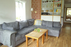 Helles Wohnzimmer mit Sofaecke, Reethaus 3 Sofaecke in Reethaus 3